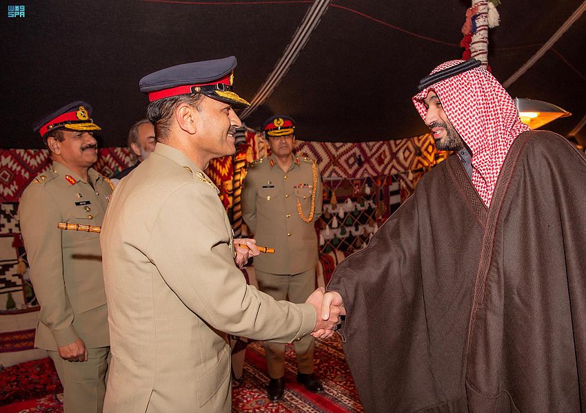 Chief of Army Staff Receives By HRH Crown Prince.