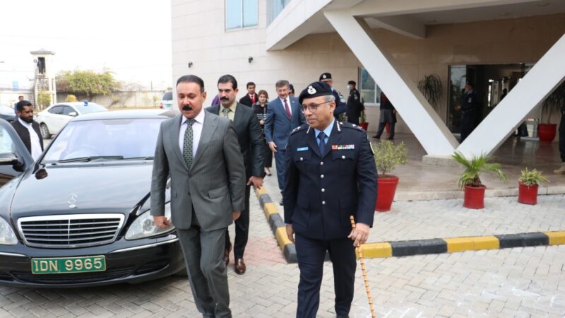 Lieutenant General Abdul Khaliq Badri, Chief of Police of the Republic of Iraq visited the Central Police Office Islamabad.