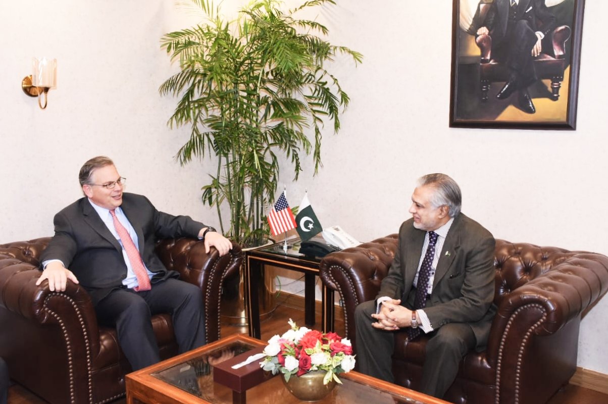 AMBASSADOR DONALD BLOOME EXPRESSED CONFIDENCE ON THE POLICIES OF THE GOVT.
