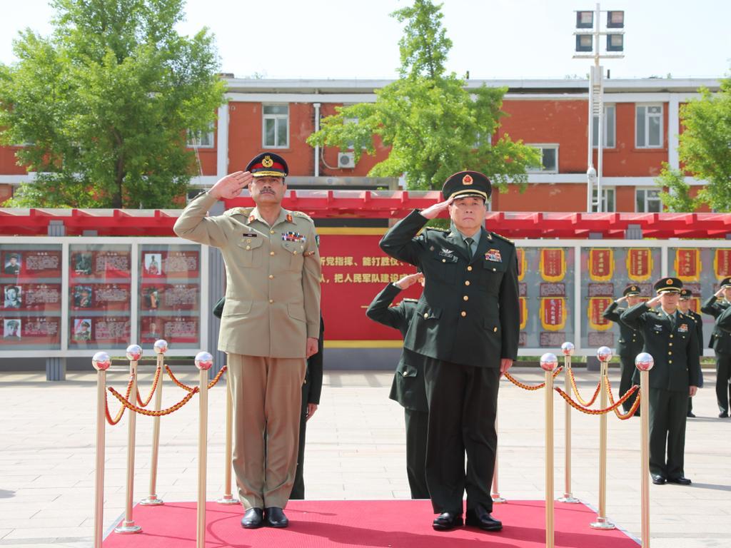 COAS WAS GIVEN A WARM WELCOME ON HIS OFFICIAL VISIT TO CHINA.