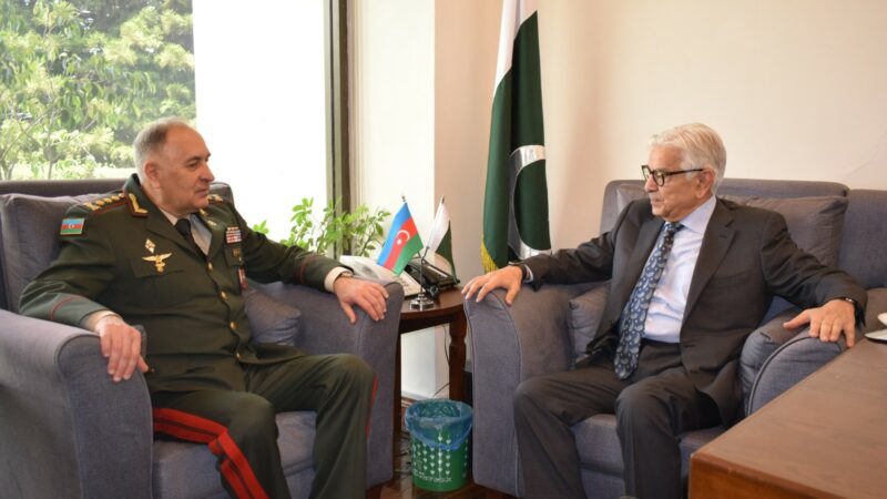 Chief of General Staff of the Azerbaijan Colonel General Karim Valiyev called on Minister for Defence.