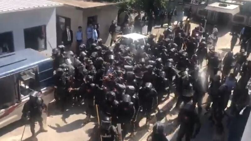 Qureshi strongly condemns Khan’s Arrest, calls seven-member ‘Emergency Committee’ meeting.