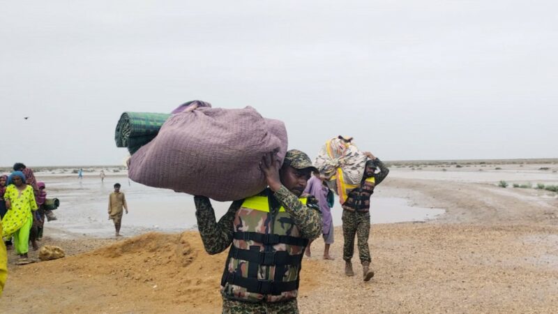 PAKISTAN NAVY CONTINUES RESCUE & RELIEF OPERATION AT CYCLONE EFFECTED AREAS OF SINDH AND BALOCHISTAN.