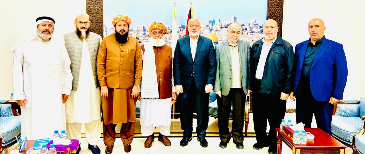 Jamiat Ulema-e-Islam Chief Maulana Fazlur Rehman met with Hamas leaders Khalid Mashaal and Ismail Haniya.