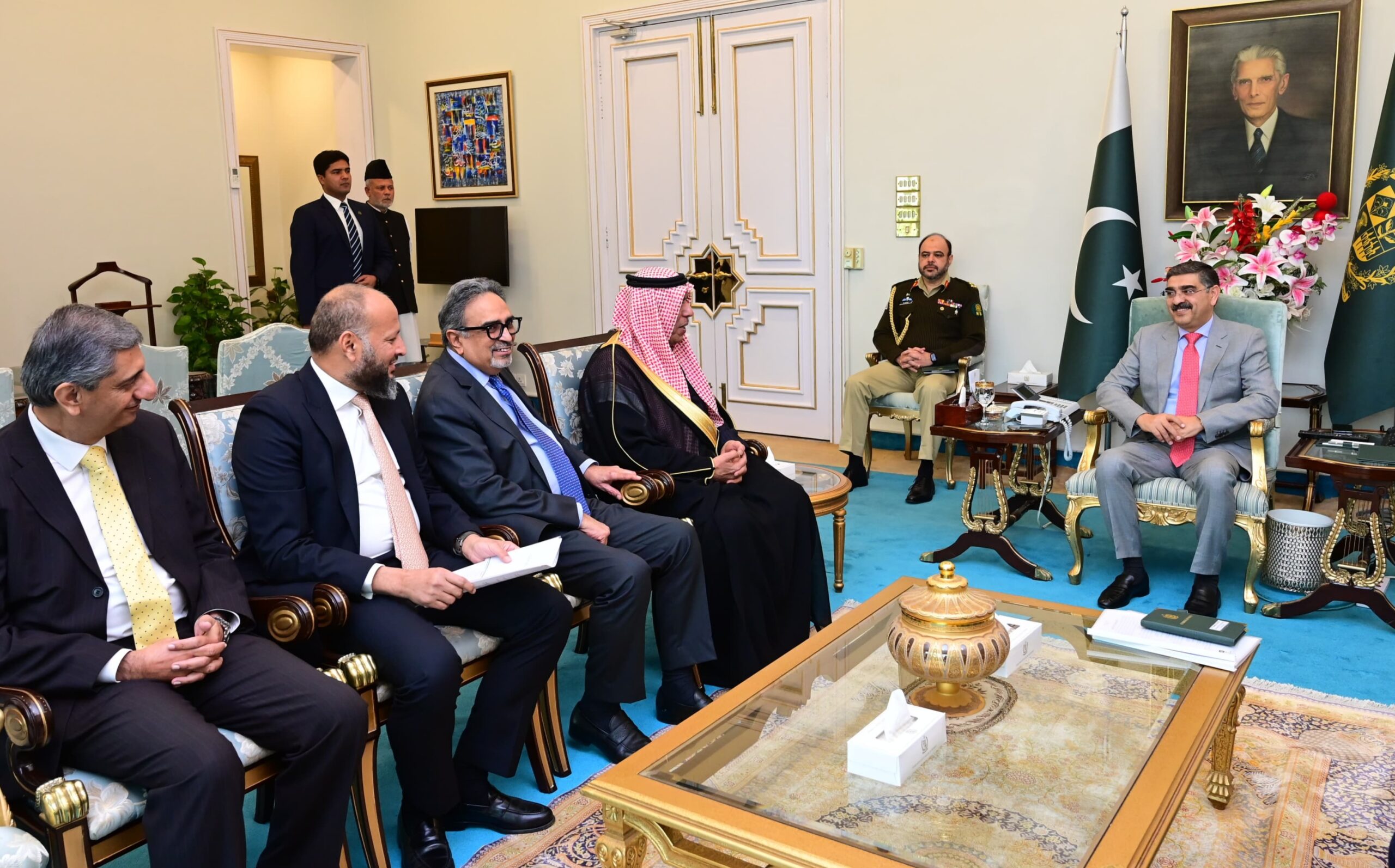 PM urges Saudi Arabia’s Jomaih Group to invest in Pakistan’s alternative energy sector.