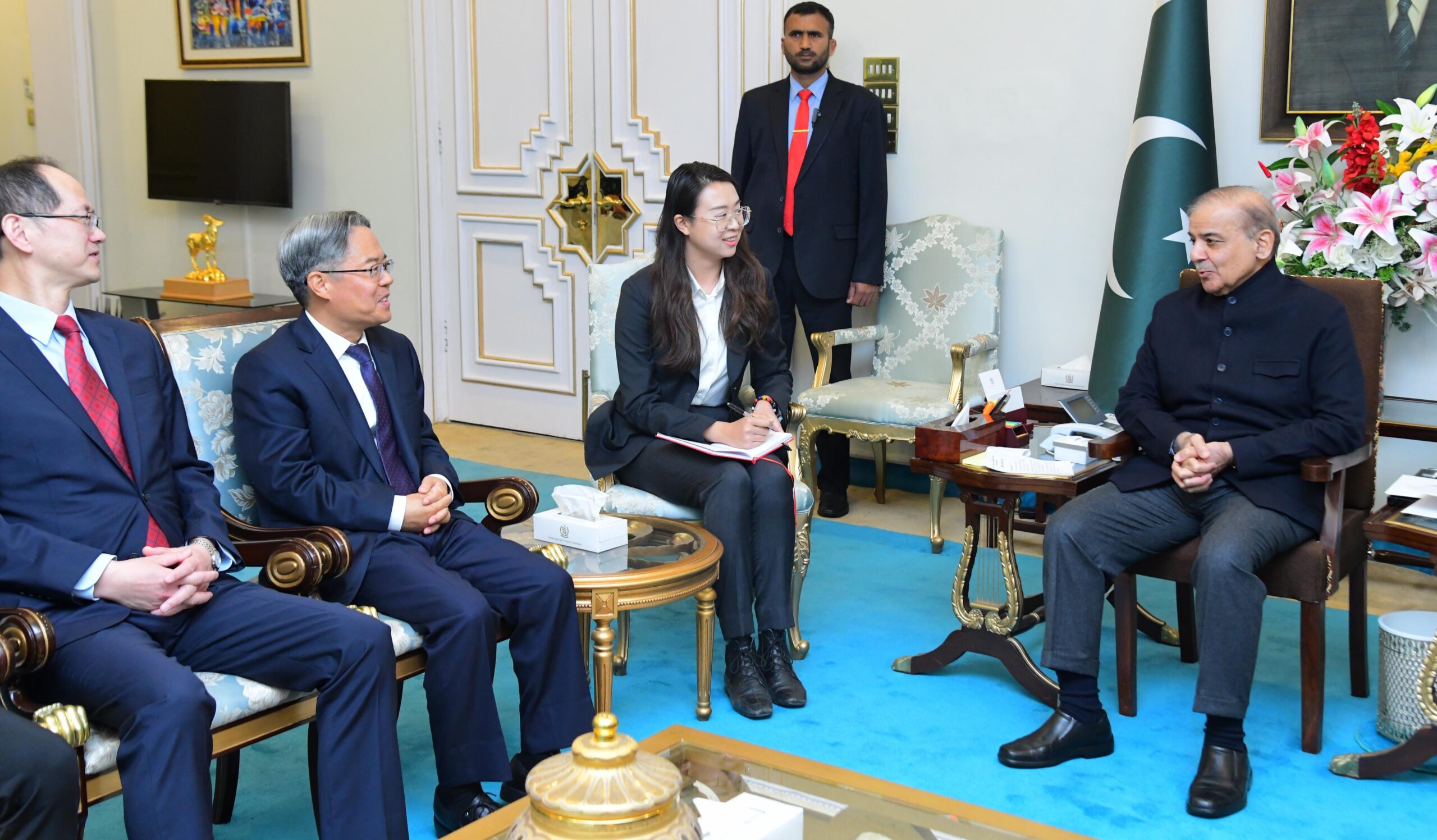 Chinese Ambassador Calls on the Prime Minister.
