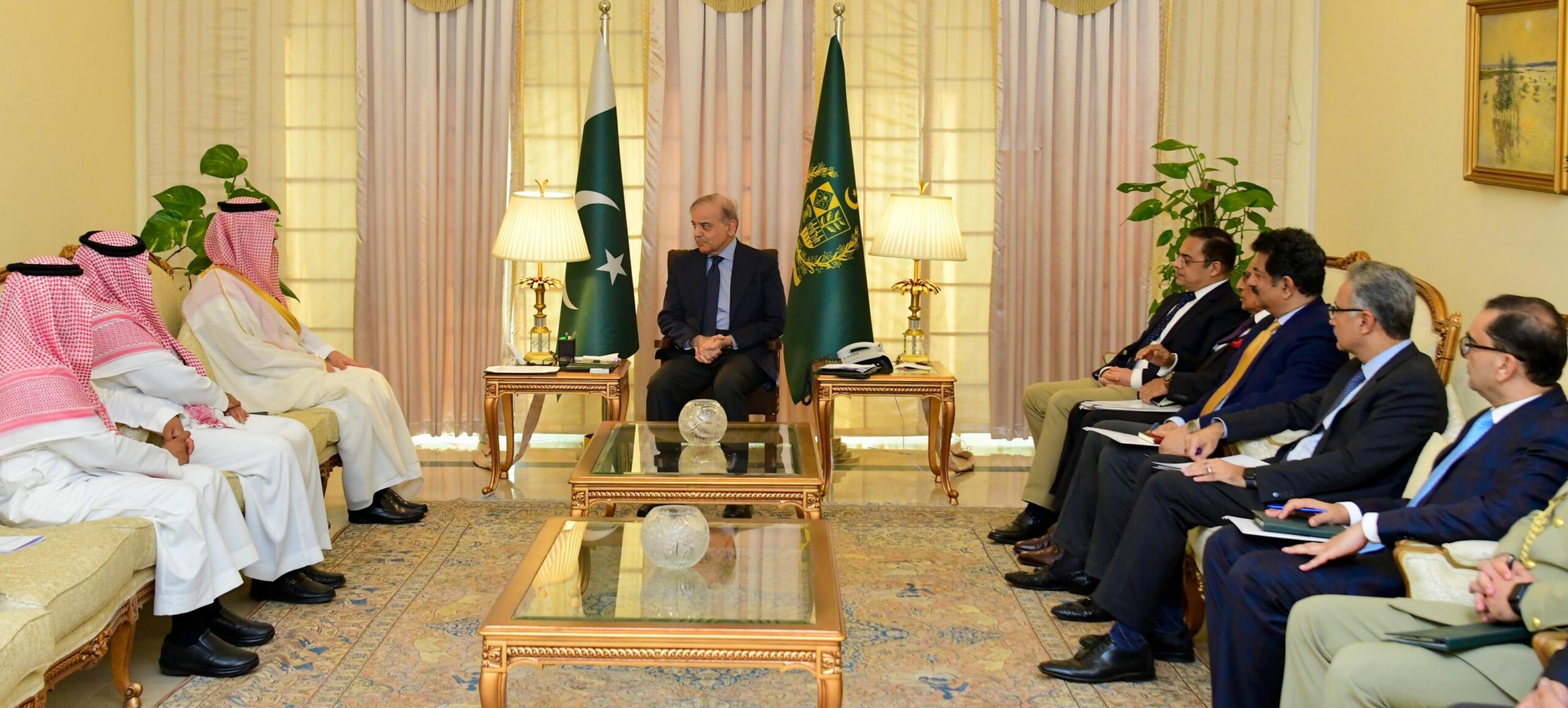 Prime Minister welcomed the delegation of the Saudi Fund For Development.