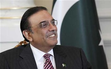 Zardari returns to Office of President for second time.