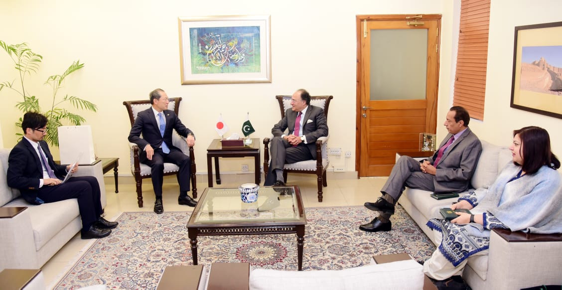 Japanese Ambassador Calls on Minister for Finance and Revenue.