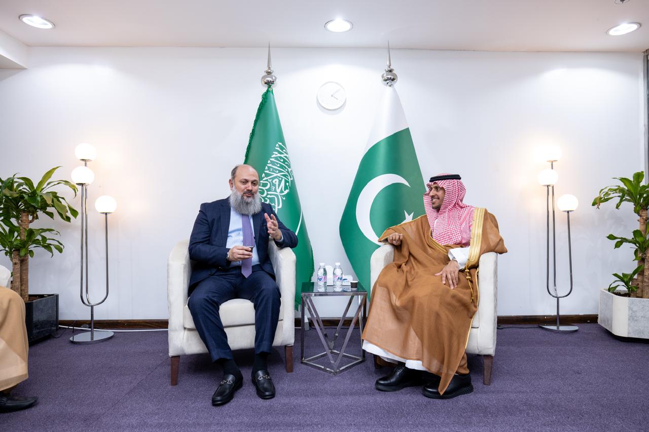 Pakistan, Saudi Arabia Discuss Economic Cooperation at ‘Made in Pakistan’ Exhibition in Jeddah