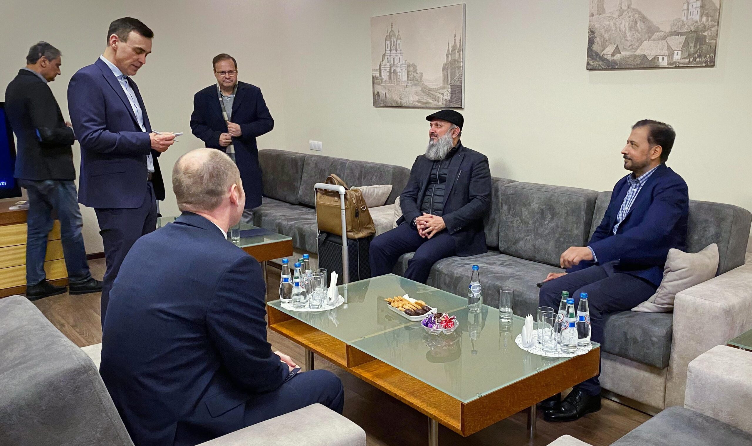 Federal Minister for Commerce Jam Kamal Khan Arrives in Belarus for Trade Talks