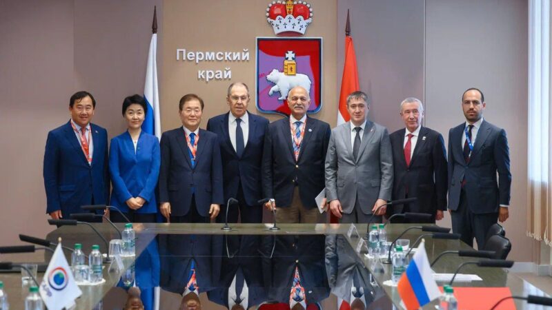 Mushahid praises Russia’s neutrality in Indo-Pak conflict, while Lavrov criticises India’s Western alliances.