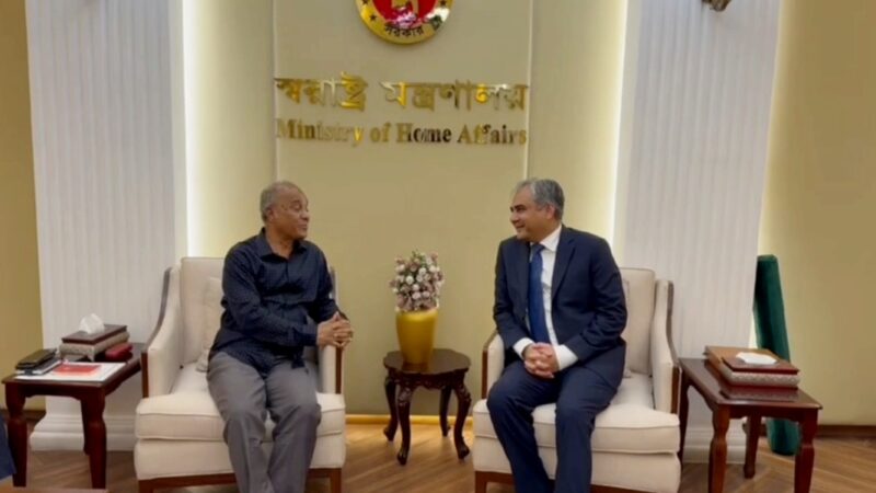Federal Interior Minister Mohsin Naqvi Meets Bangladeshi Counterpart to Enhance Bilateral Cooperation
