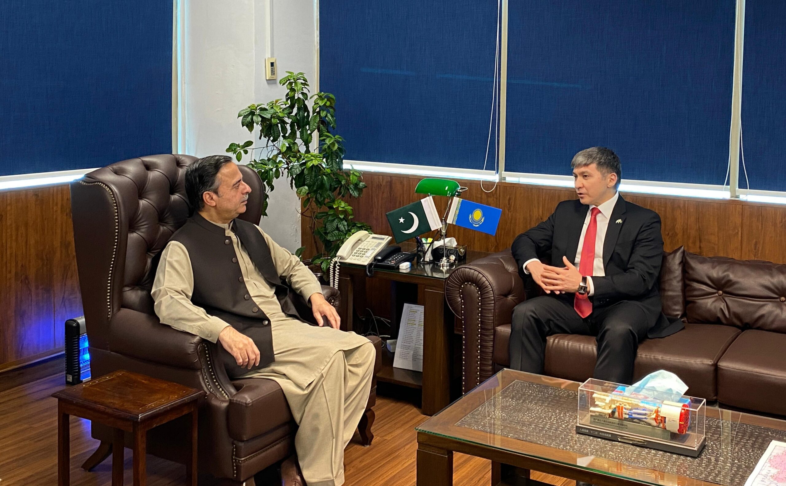 Pakistan, Kazakhstan discuss joint ventures to boost trade via Karachi, Gwadar Ports