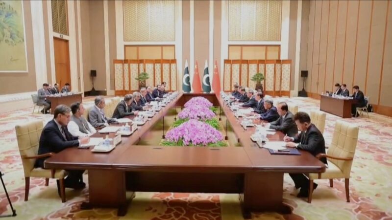 Pakistan–China Relations Deepen: Prime Minister Shehbaz Sharif Meets Premier Li Qiang in Beijing