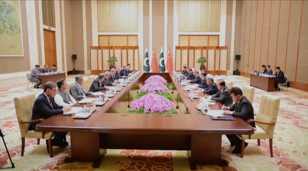Pakistan–China Relations Deepen: Prime Minister Shehbaz Sharif Meets Premier Li Qiang in Beijing