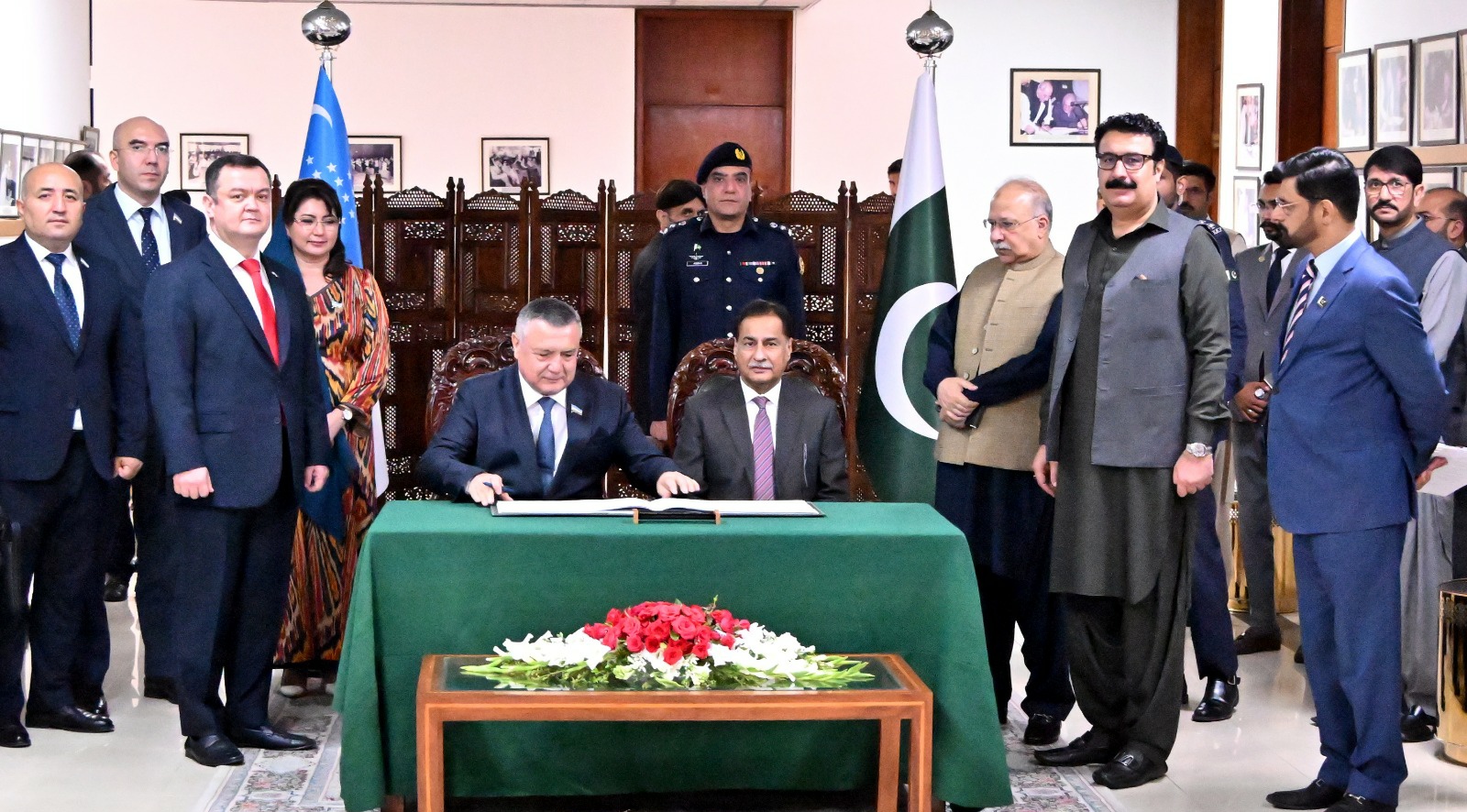 UZBEK PARLIAMENTARY DELEGATION LED BY MR. NURIDDIN ISMOILOV, SPEAKER OF THE LEGISLATIVE CHAMBER OF THE OLIY MAJLIS  CALLS ON NA SPEAKER SARDAR AYAZ SADIQ.
