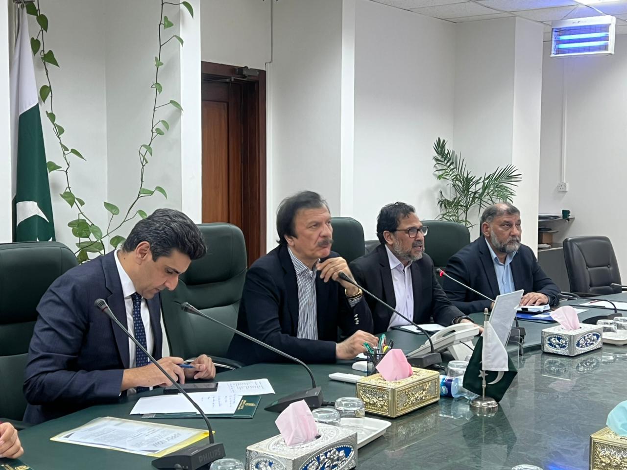 SAPM Haroon Akhtar Khan Chairs High-Level Committee Meeting on Bottlenecks in Meat Export to Malaysia