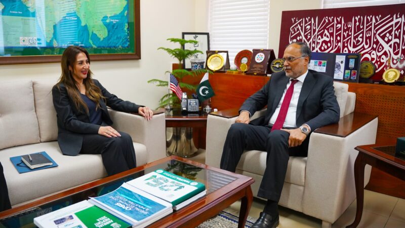 Planning minister, US envoy discuss ways to deepen bilateral cooperation