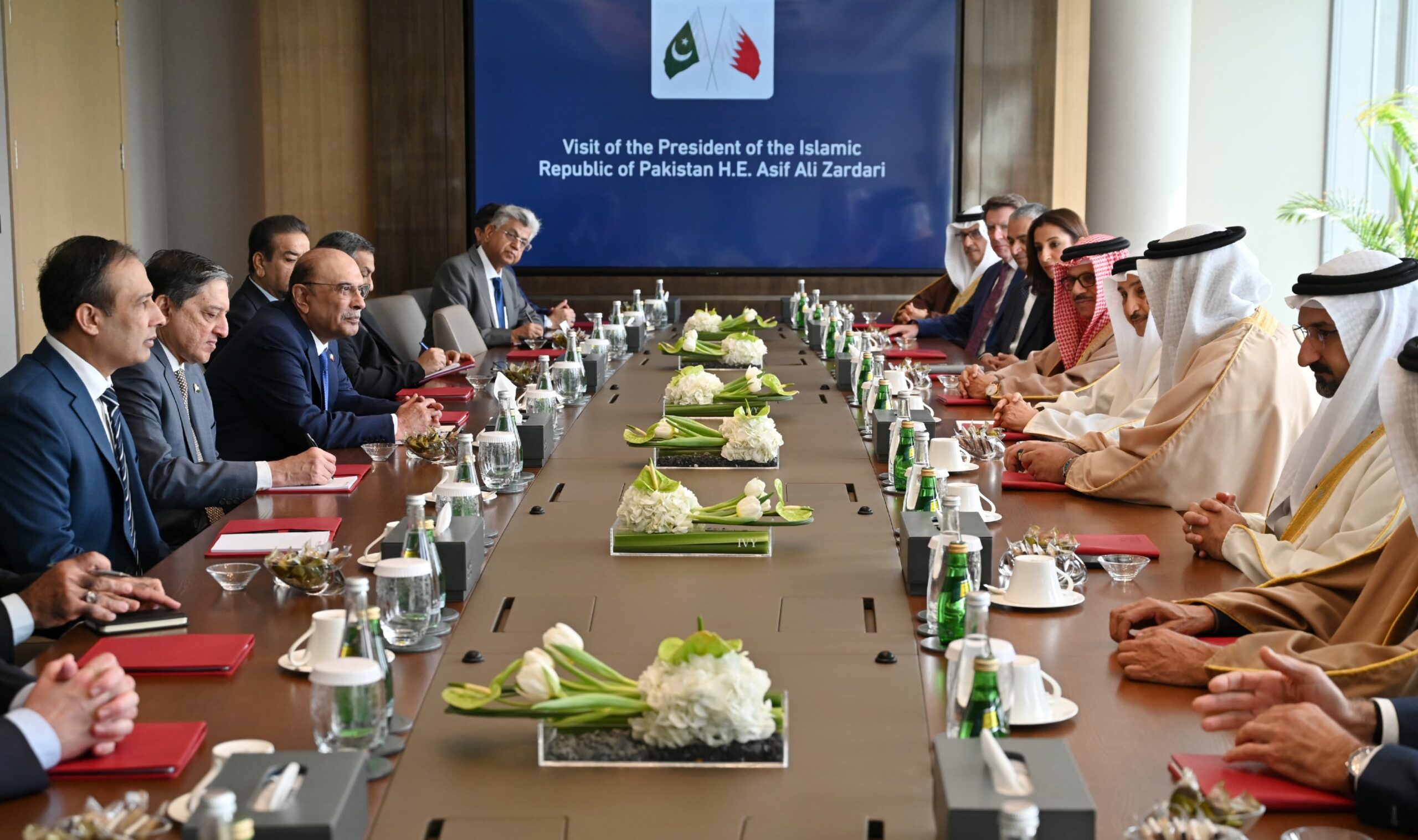 President Zardari addresses Bahrain Economic Development Board, highlights investment cooperation