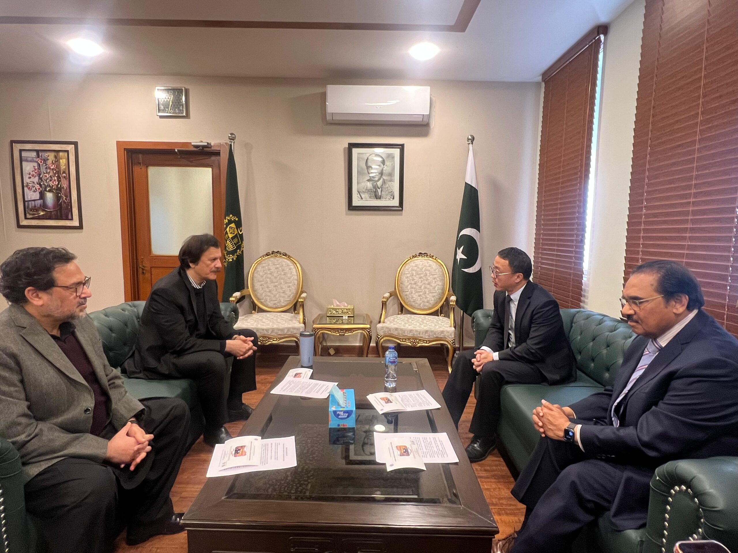 Chinese Delegation Sees Vast Investment Potential in Pakistan
