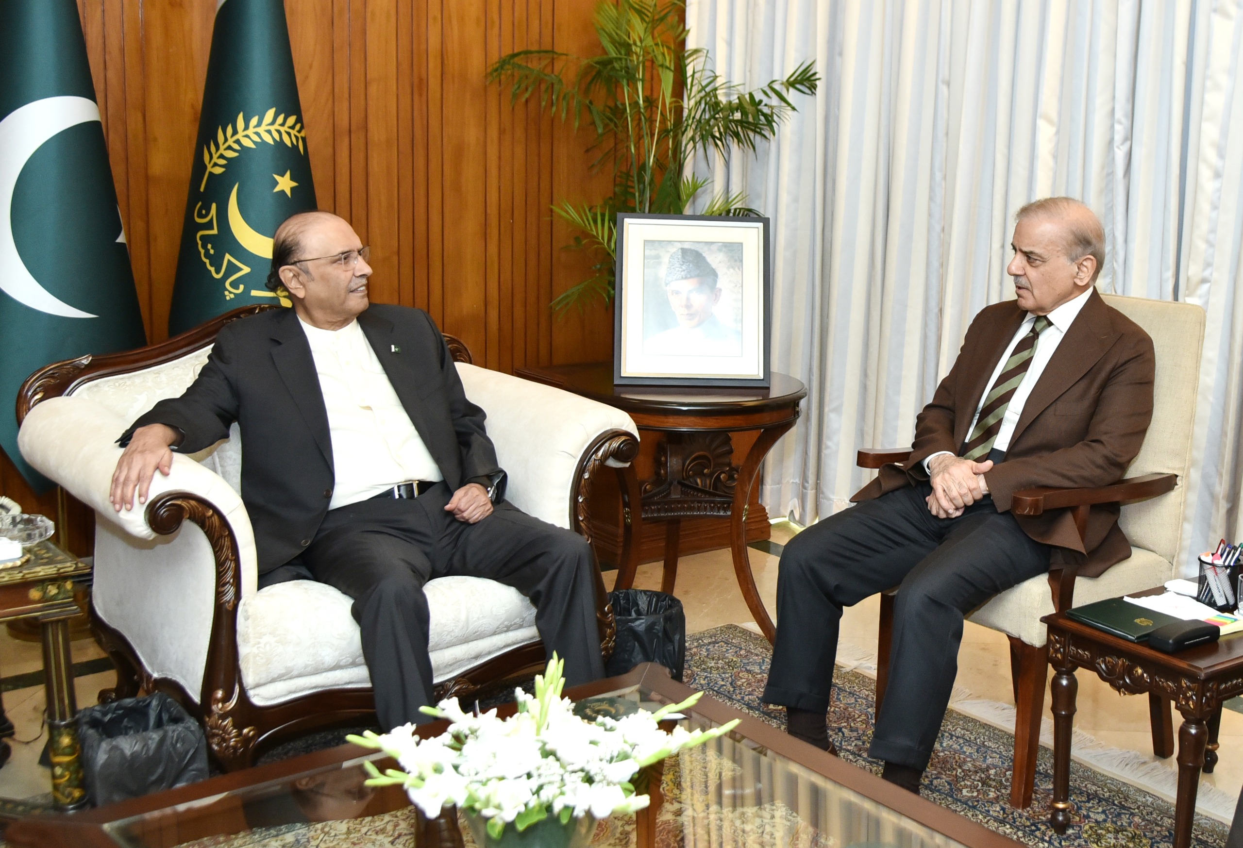 President praises Pakistan’s role and efforts during the Iran-US dialogue