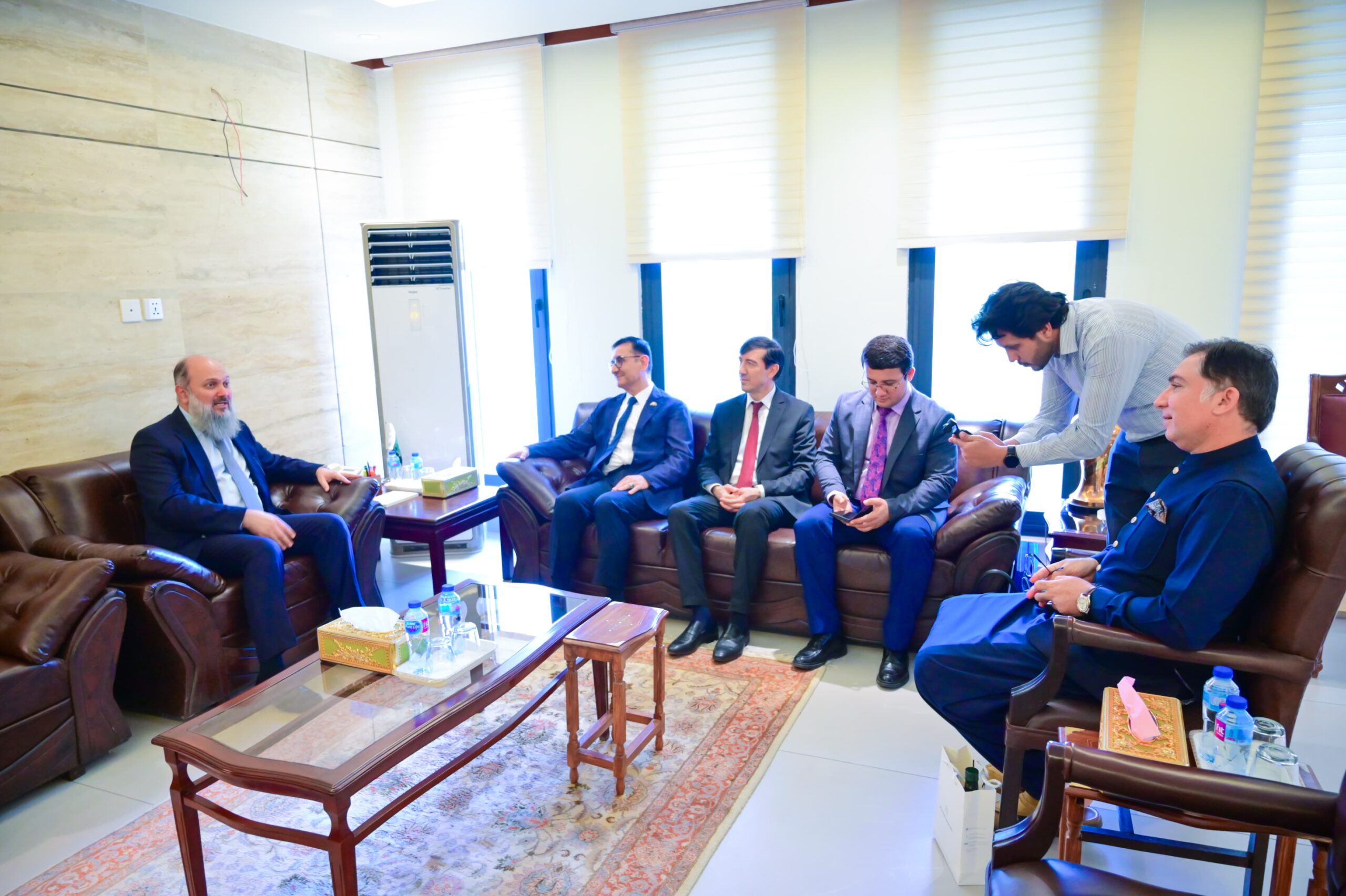 Pakistan, Tajikistan Agree to Advance Trade, Transit Cooperation; Explore New Corridor Mechanisms