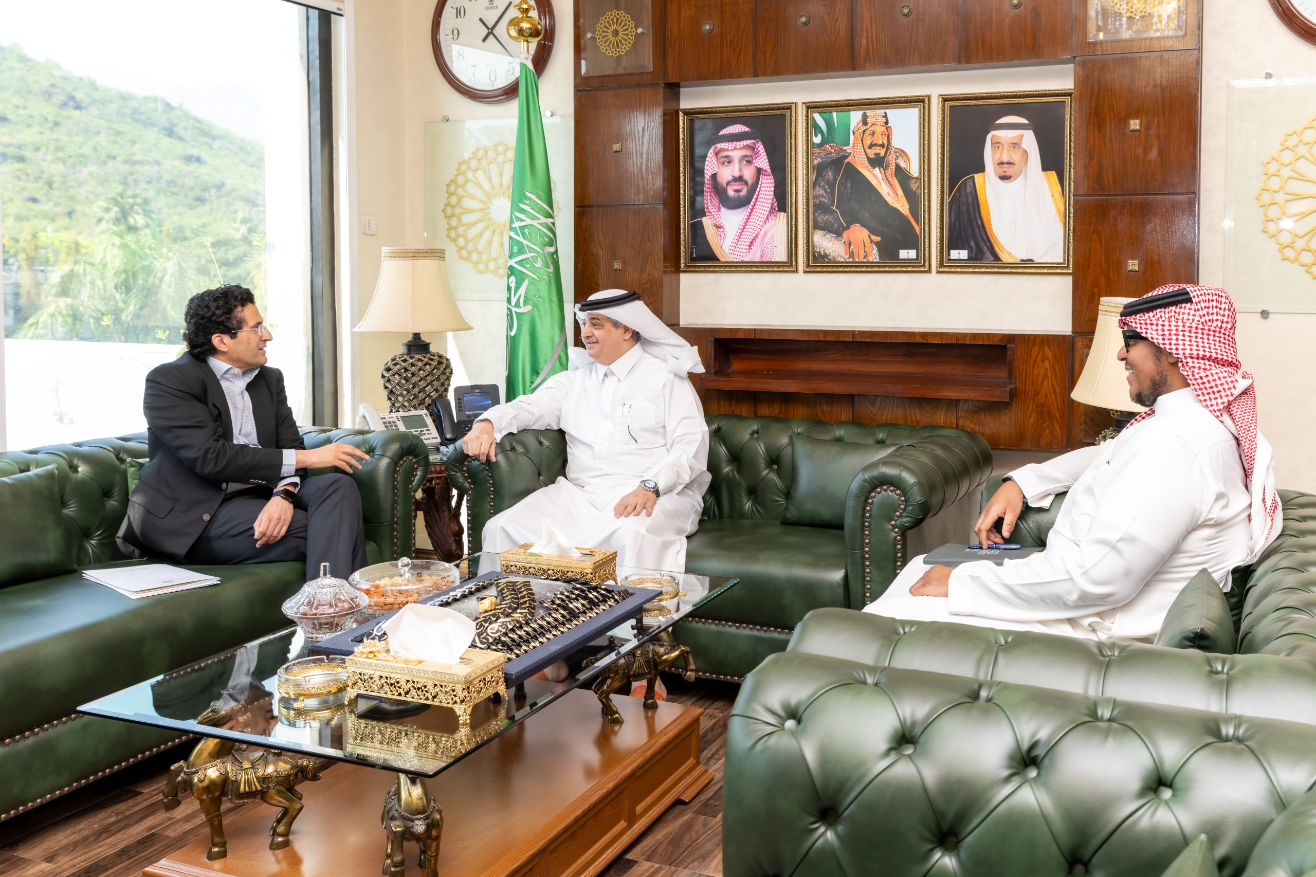 Ali Pervaiz Malik, Saudi Ambassador Discuss Energy Security & Refinery Upgradation Options.