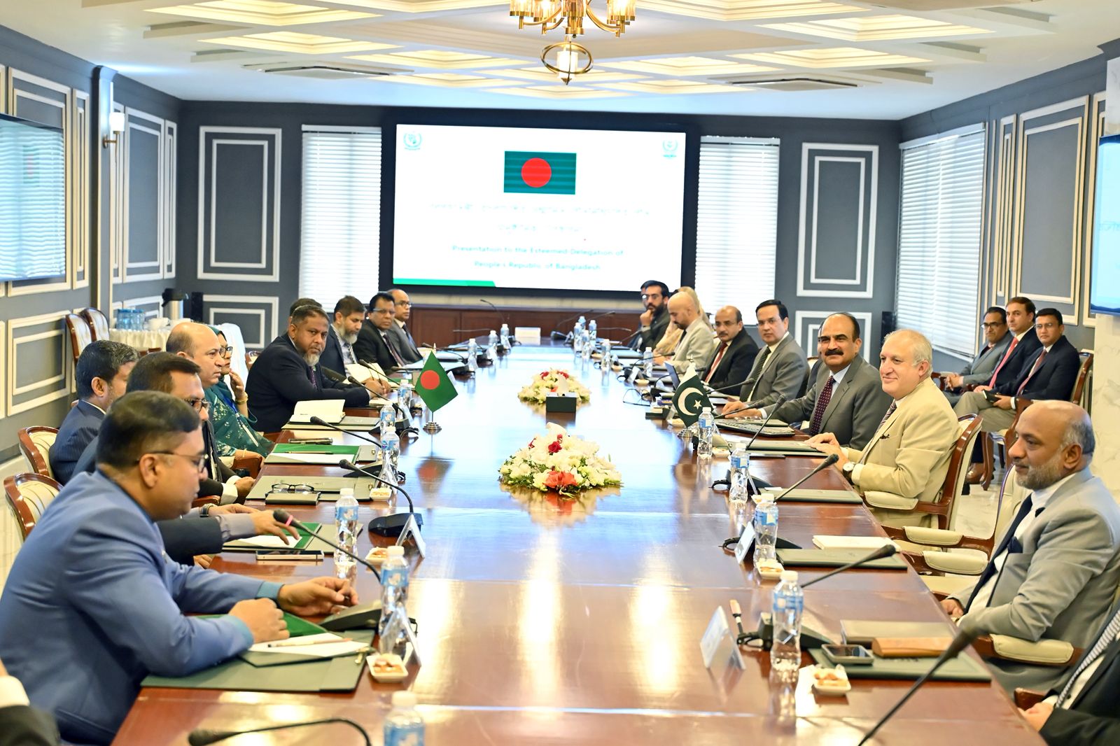 Bangladesh Civil Service Delegation Visits NADRA and Federal Constitutional Court During Pakistan Study Tour