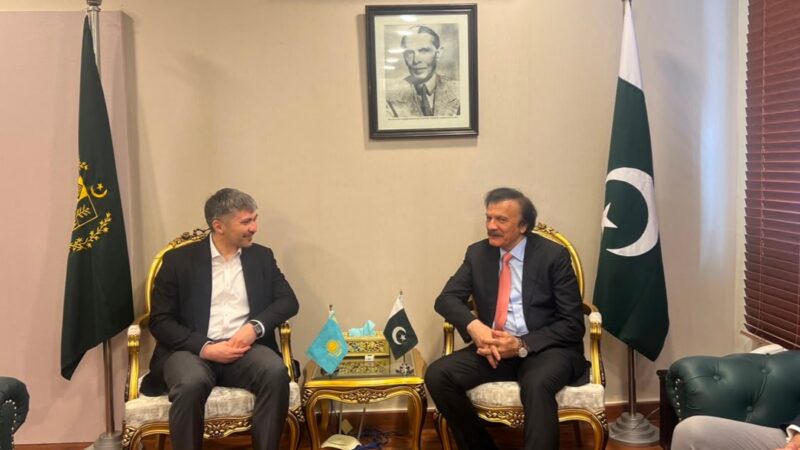 SAPM Haroon Akhtar Khan Meets Ambassador of Kazakhstan to Strengthen Bilateral Economic and Industrial Cooperation