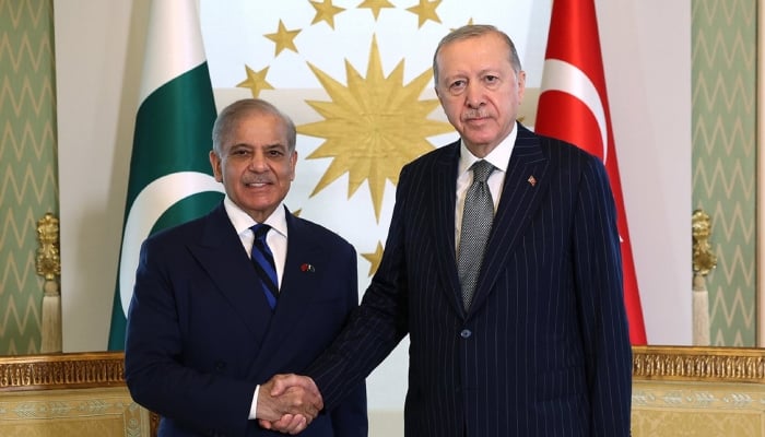 Pakistan, Turkiye commit to increase bilateral trade volume to five billion US dollars