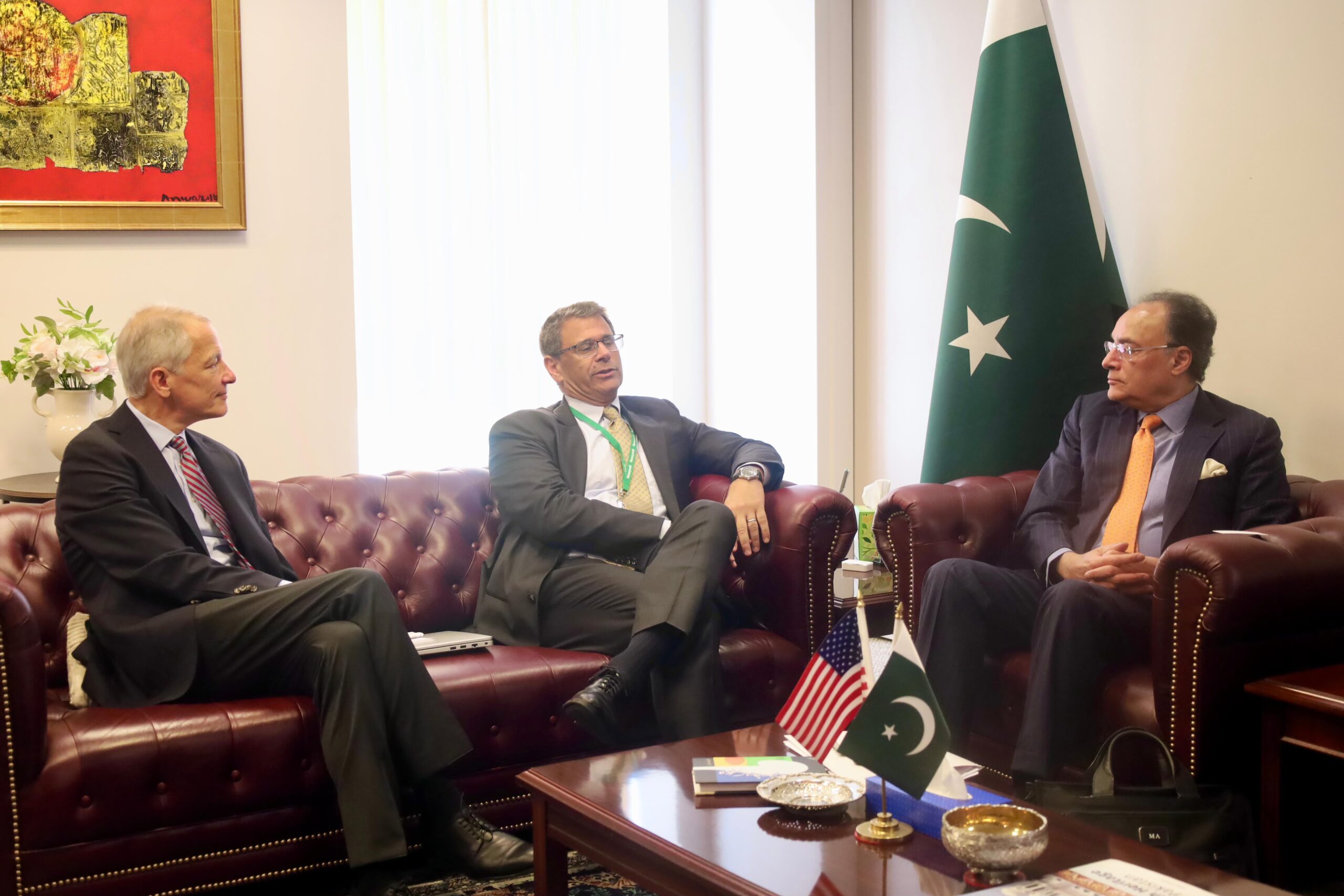 Finance Minister Meets Honeywell Technologies Delegation, Discusses Refinery Modernization and Energy Security