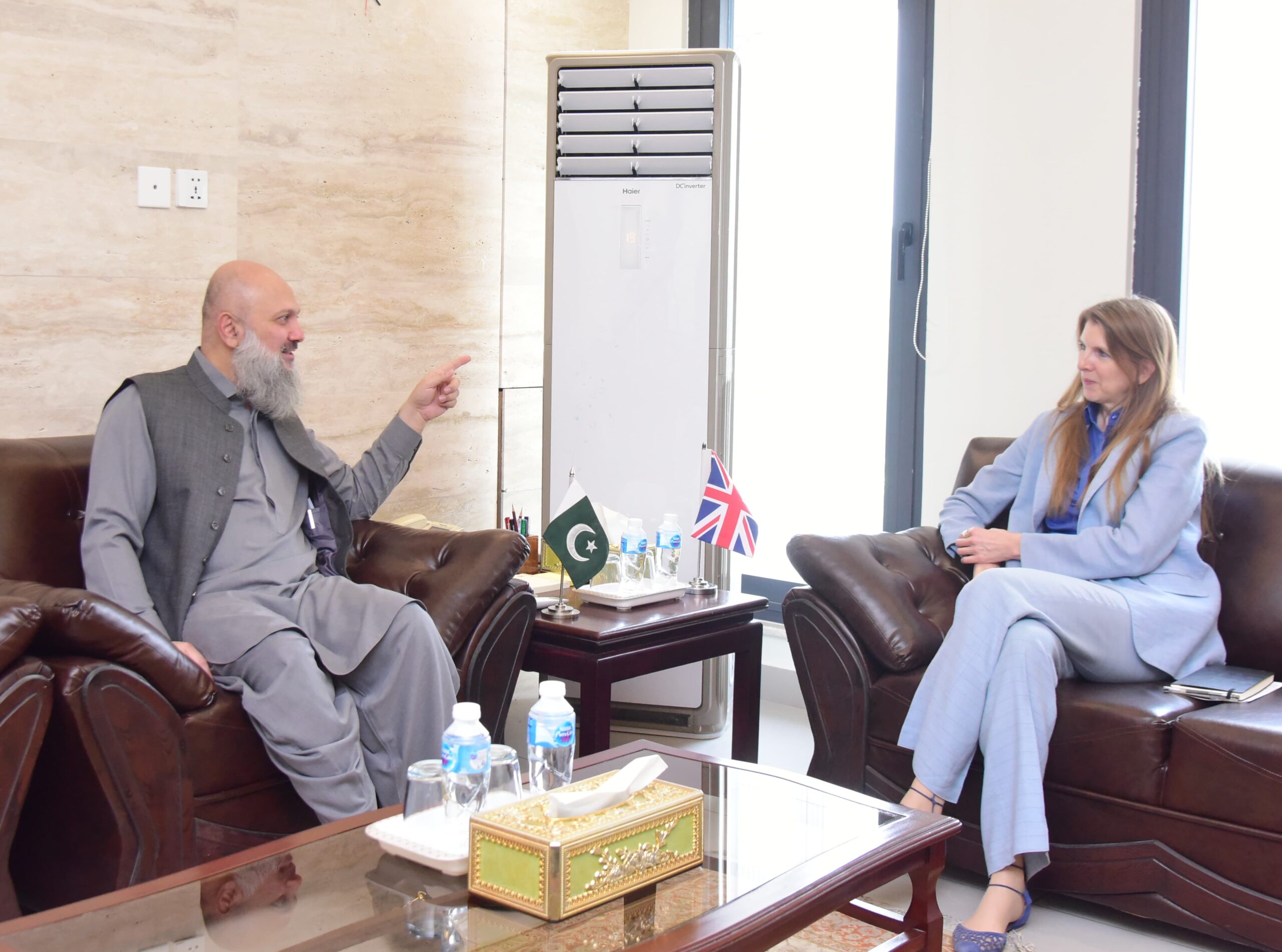 PAKISTAN, UK MOVE TO UPGRADE TRADE TIES