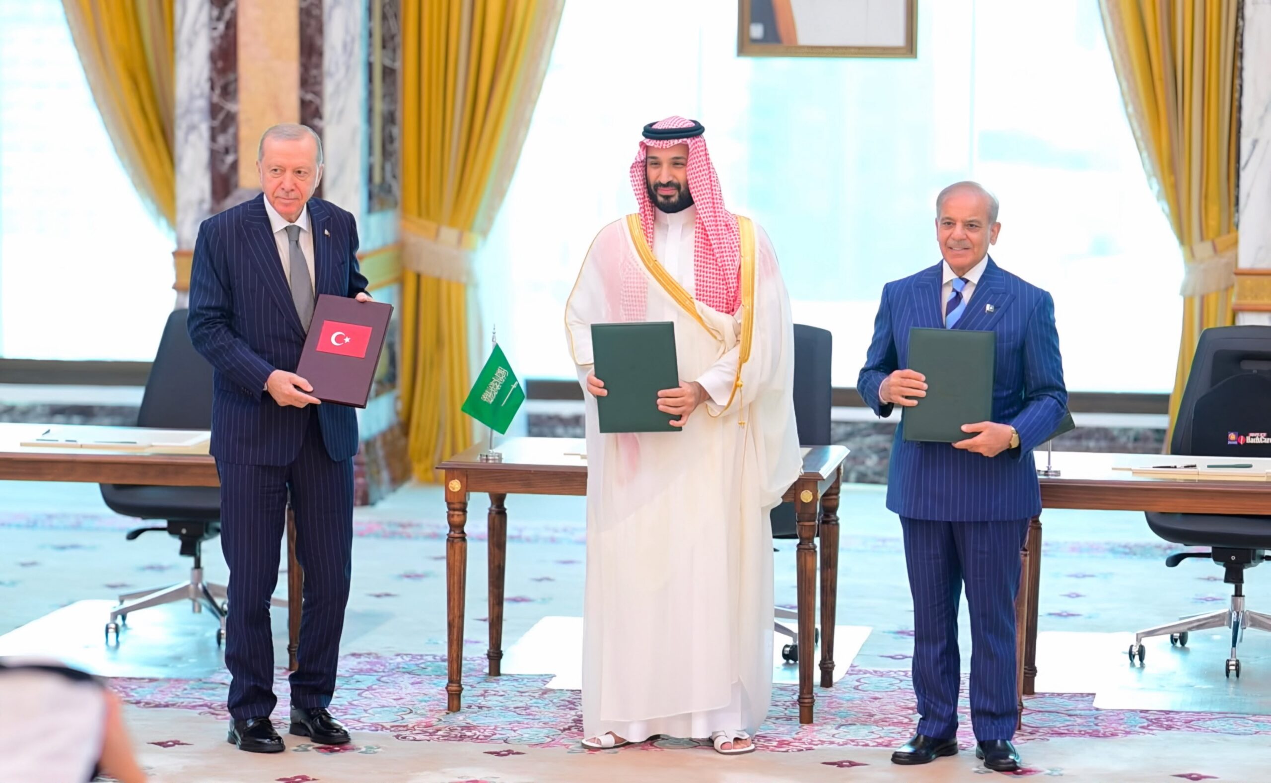 Pakistan, Saudi Arabia and Türkiye Sign Historic Joint Defence Agreement in Makkah