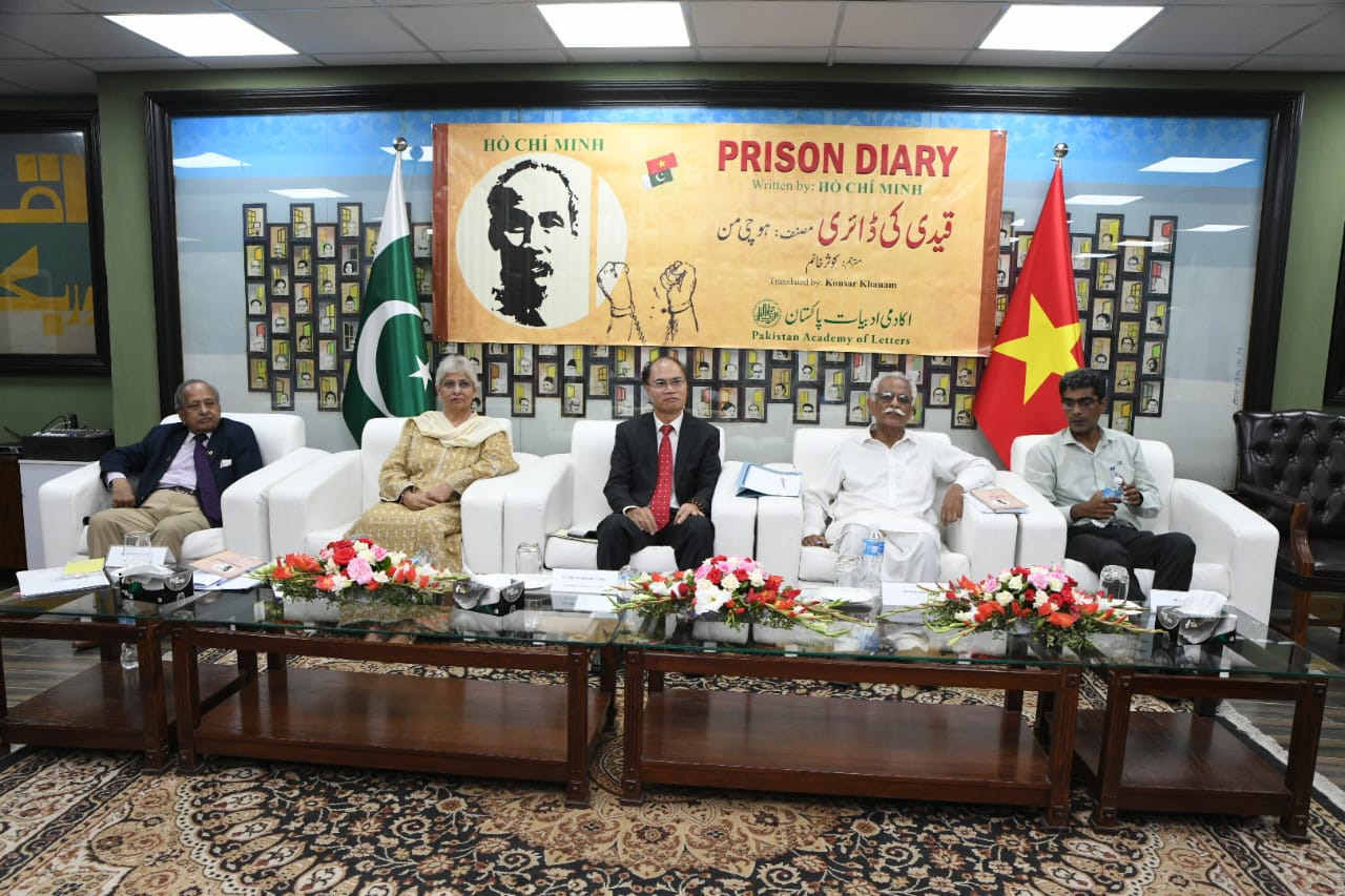 Pakistan, Vietnam Strengthen Literary Ties with Urdu Launch of Ho Chi Minh’s ‘Prison Diary’