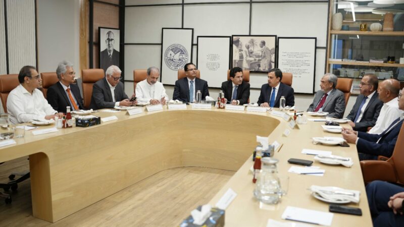 Petroleum Minister Engages Business and Industry Leaders on Energy Security, Investment
