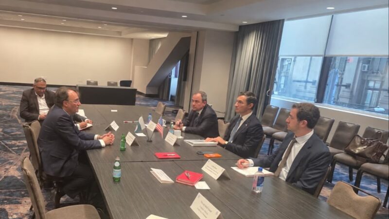 Reko Diq, Aviation and Refinery Upgrades Discussed as Finance Minister Meets US EXIM Bank Chairman