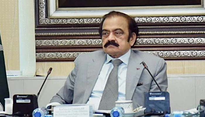 Govt, PTI hold ‘off-the-record’ talks over October 4 long march, PM aide says