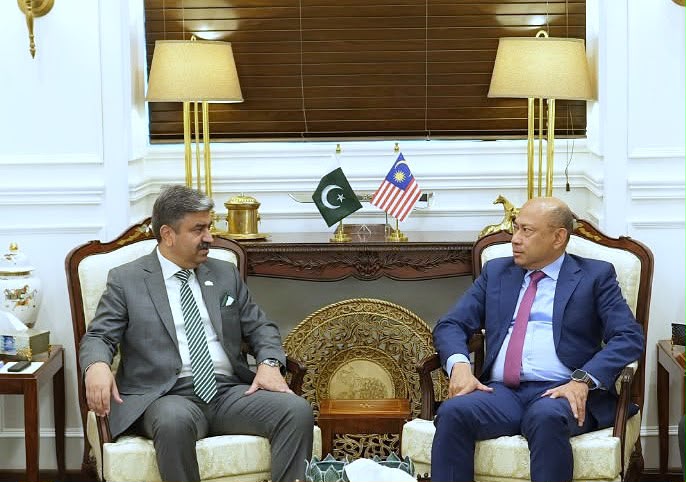 Pakistan, Malaysia reaffirm commitment to strengthen defence, security cooperation