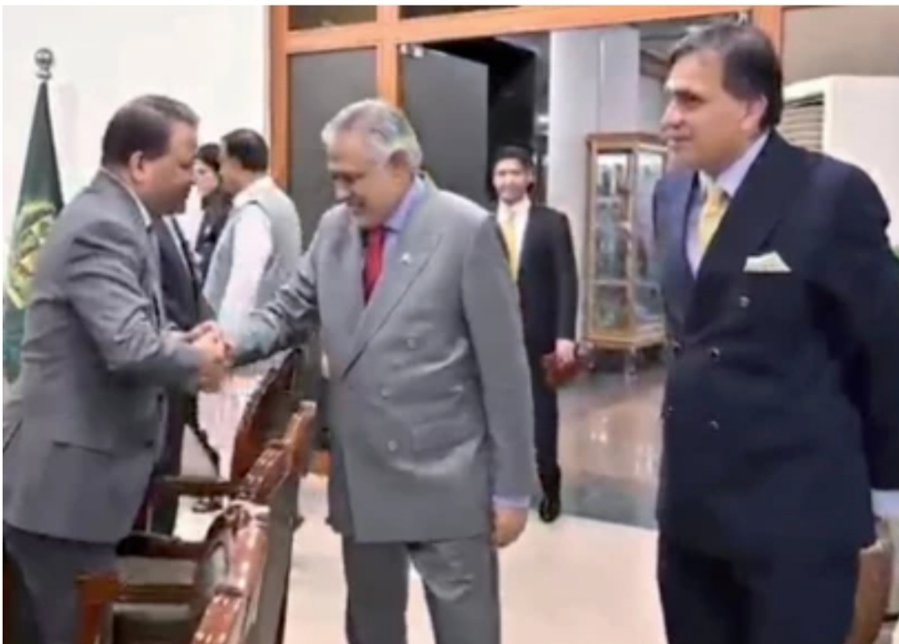 India-Pakistan Officials Display Cordiality During SCO Meeting in Islamabad